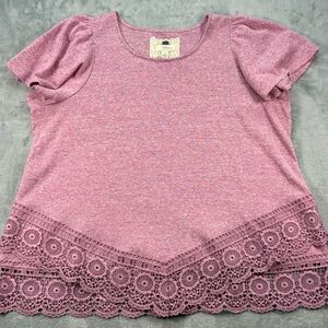 Cupio Mauve Lace Hem Short Sleeve Top